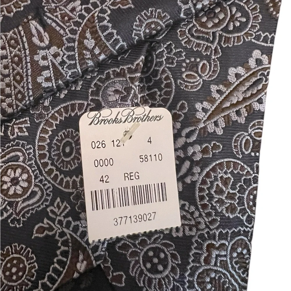 NWT Brooks Brothers Makers & Merchants NAVY BLUE & brown paisley silk tie